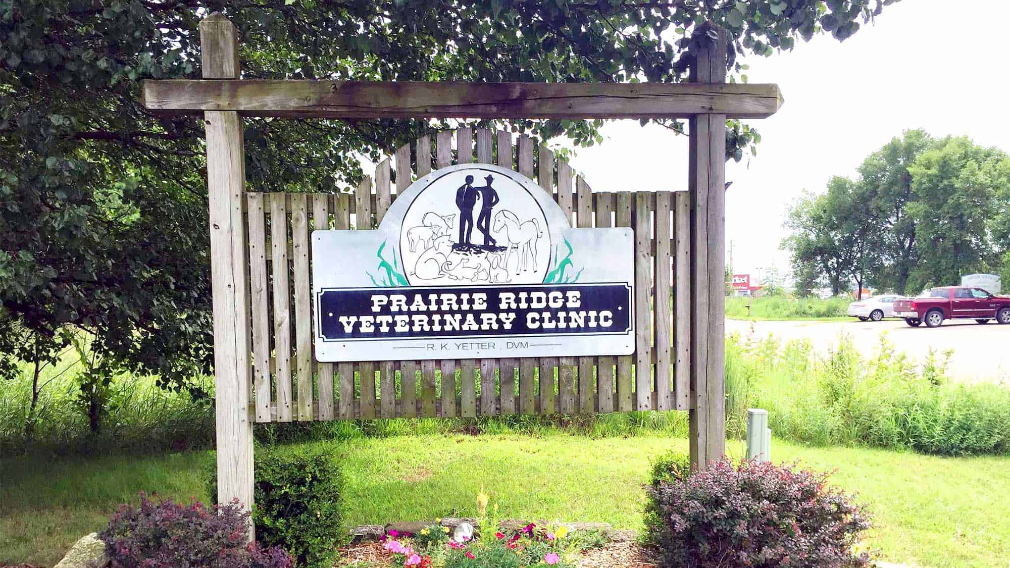 Prairie Ridge Veterinary Clinic sign